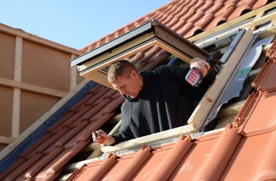 Pose de fenêtres de toit Velux à la Morte